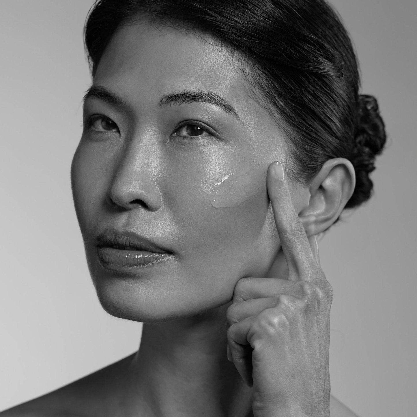 Collagen Night Serum Sensitive - QMS Medicosmetics